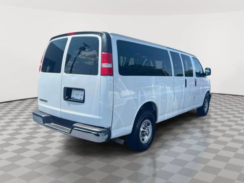 Used 2019 Chevrolet Express 3500 LT w/ LT Preferred Equipment Group RWD image 4