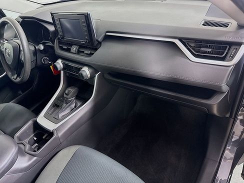 Certified 2022 Toyota RAV4 LE FWD image 29
