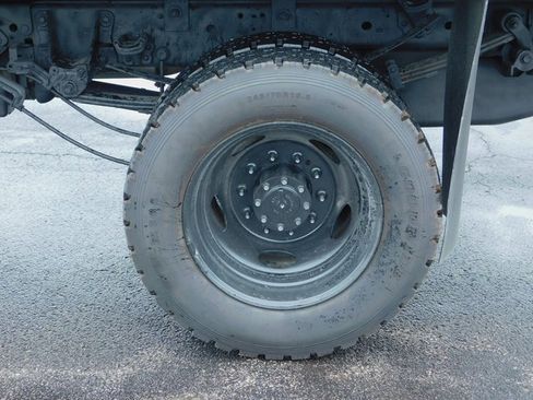 Used 2017 Ford F550 4x4 Regular Cab Super Duty image 10