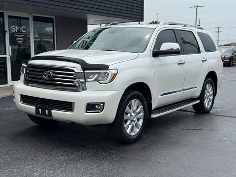 Used 2018 Toyota Sequoia Platinum AWD/4WD image 4