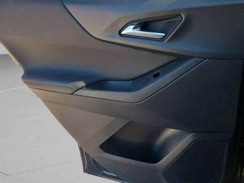 New 2026 Chevrolet Equinox LT FWD image 12