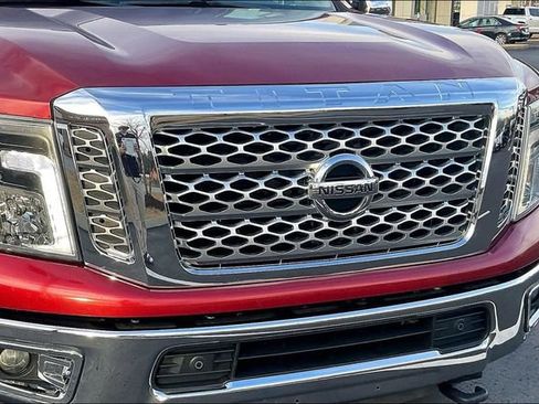 Used 2016 Nissan Titan SL image 30