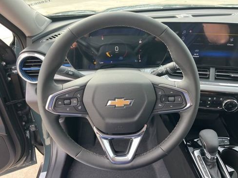 New 2026 Chevrolet Trax LT w/ Driver Confidence Package image 16