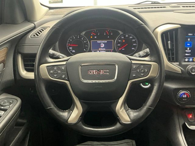 Used 2020 GMC Terrain Denali w/ Denali Premium Package FWD image 9