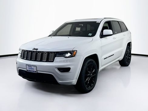 Used 2022 Jeep Grand Cherokee Laredo X image 1