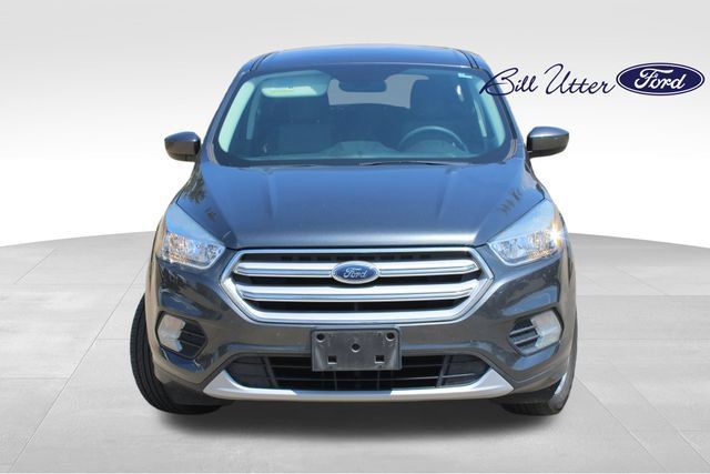 Used 2019 Ford Escape SE FWD image 2