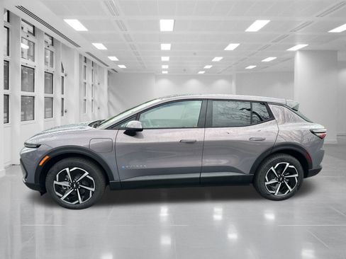 New 2026 Chevrolet Equinox EV LT image 8