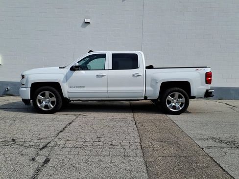 Used 2017 Chevrolet Silverado 1500 LT w/ LT Convenience Package AWD/4WD image 4