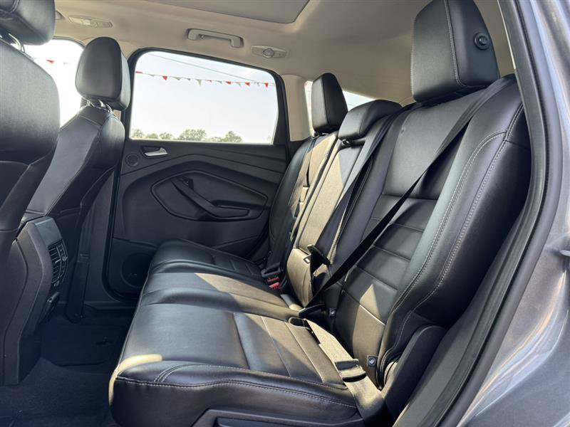 Used 2014 Ford Escape Titanium w/ Equipment Group 401A FWD image 19