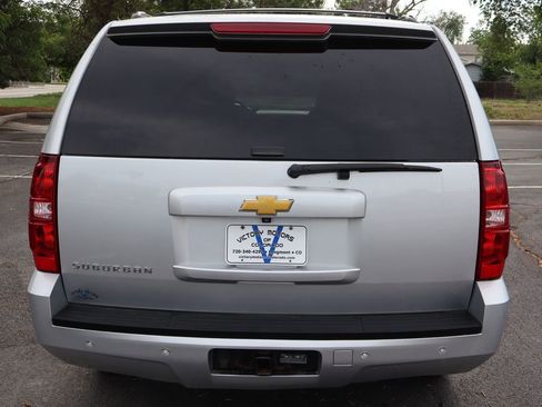 Used 2014 Chevrolet Suburban LT w/ Luxury Package AWD/4WD image 6