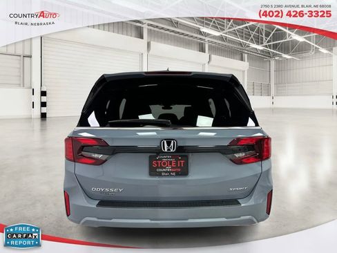 Used 2025 Honda Odyssey Sport-L image 4