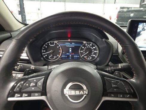 Used 2024 Nissan Altima 2.5 SR w/ SR Premium Package FWD image 17