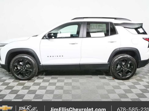 New 2026 Chevrolet Equinox LT w/ Midnight Edition FWD image 29