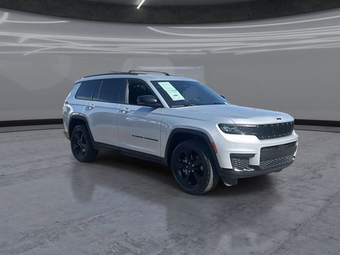 Used 2022 Jeep Grand Cherokee L Laredo AWD/4WD image 2