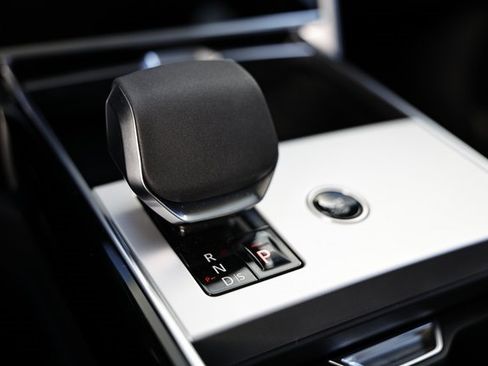 New 2025 Land Rover Range Rover SE image 42