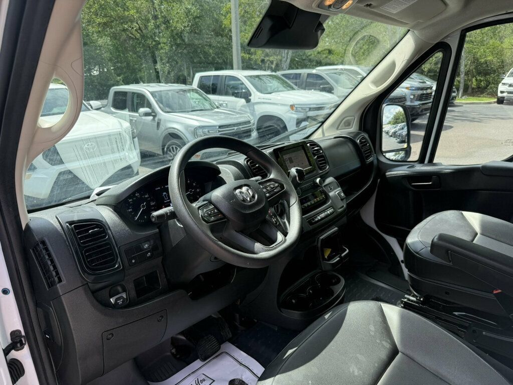 Used 2025 RAM ProMaster 2500 w/ Convenience Group FWD image 3