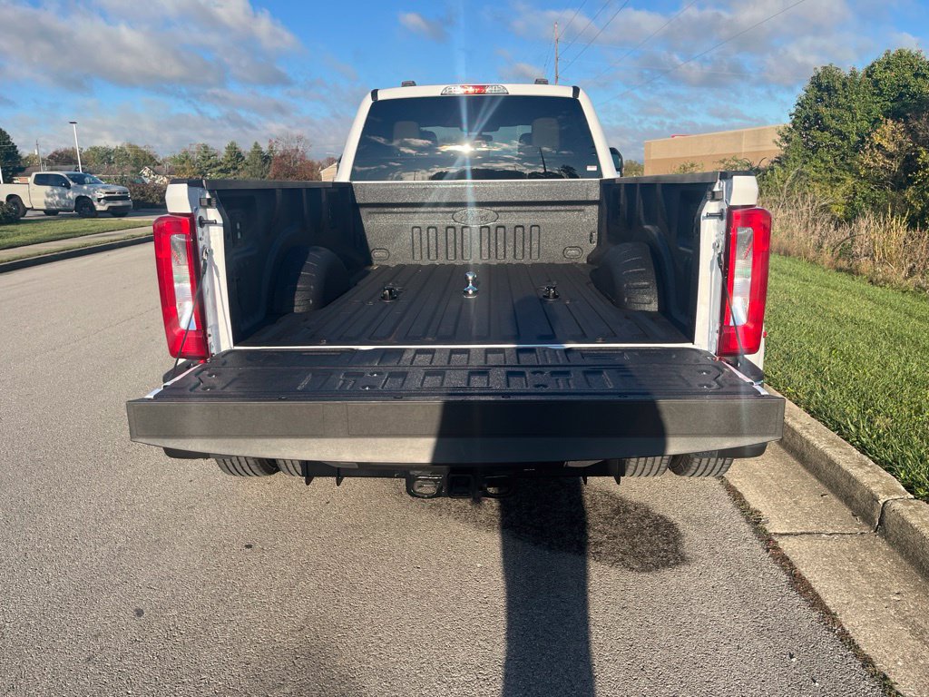 Used 2024 Ford F350 XLT AWD/4WD image 11