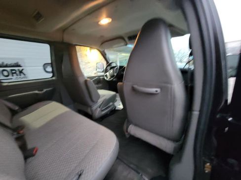 Used 2017 Chevrolet Express 3500 LT w/ LT Preferred Equipment Group image 43