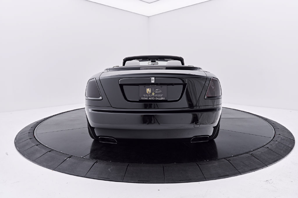 Used 2019 Rolls-Royce Dawn RWD image 16