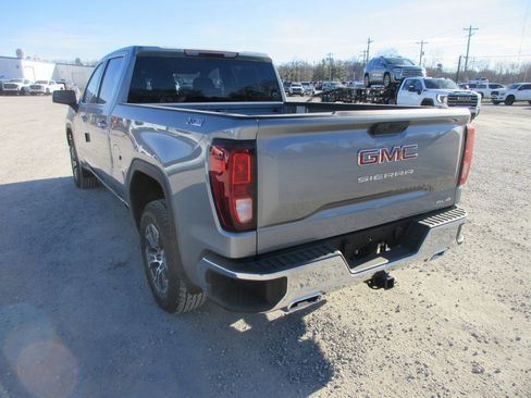 New 2026 GMC Sierra 1500 SLE w/ X31 Off-Road Package image 8