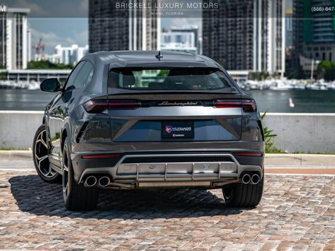 Used 2019 Lamborghini Urus AWD/4WD image 3