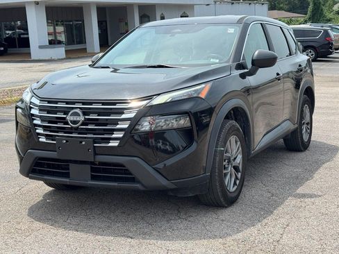 Used 2024 Nissan Rogue S AWD/4WD image 10