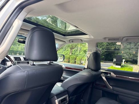 Used 2019 Lexus GX 460 Premium AWD/4WD image 11