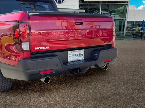 Used 2025 Honda Ridgeline TrailSport image 5