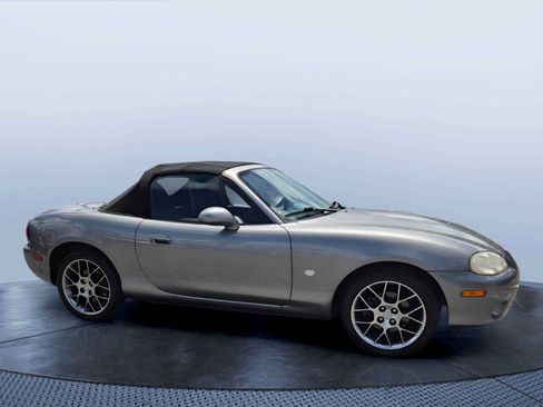 Used 2003 MAZDA MX-5 Miata LS RWD image 1