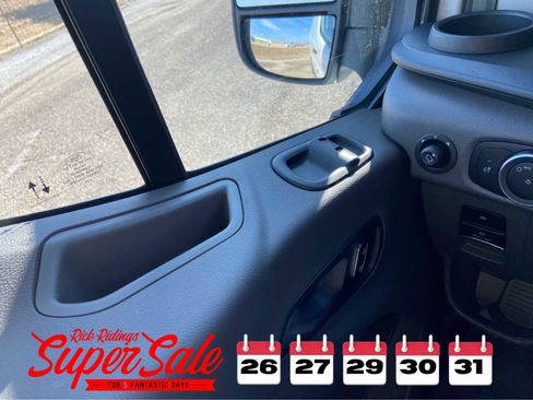 New 2025 Ford Transit 250 148 Medium Roof image 33