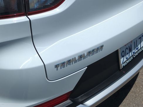 Used 2023 Chevrolet TrailBlazer LT FWD image 29