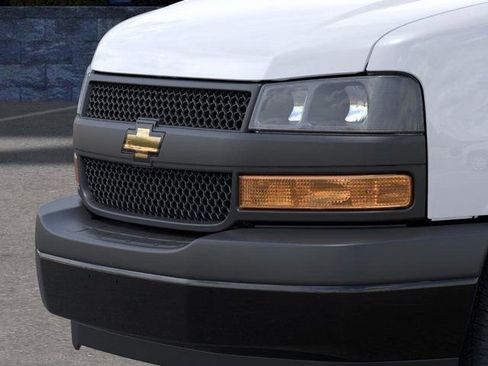 New 2025 Chevrolet Express 3500 w/ Driver Convenience Package image 14