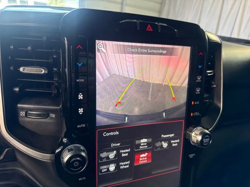 Used 2020 RAM 1500 Big Horn AWD/4WD image 30