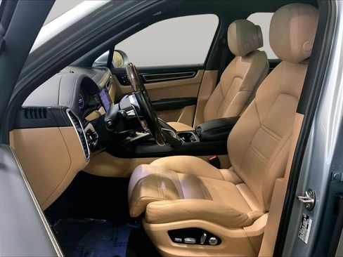 Used 2020 Porsche Cayenne S AWD/4WD image 16