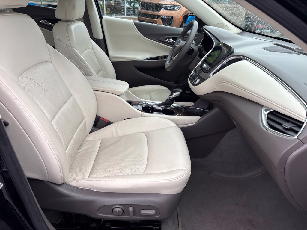 Used 2024 Chevrolet Malibu LT FWD image 27