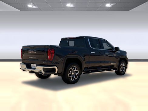 Used 2025 GMC Sierra 1500 SLT AWD/4WD image 9
