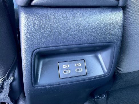Used 2024 Toyota Corolla SE w/ SE Premium Package FWD image 32