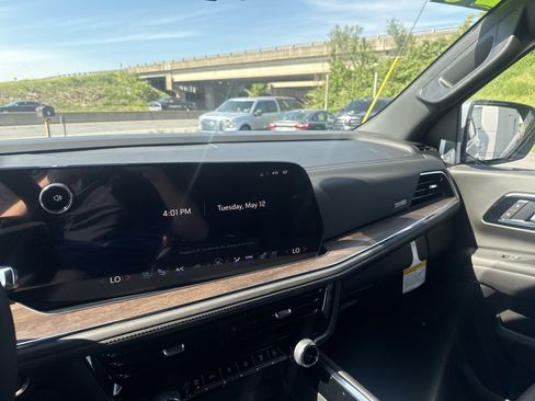 New 2026 Chevrolet Tahoe High Country AWD/4WD image 25