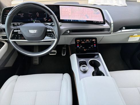 New 2026 Cadillac Vistiq Sport AWD/4WD image 15