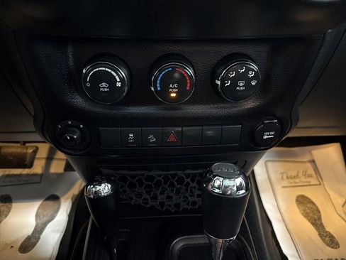 Used 2015 Jeep Wrangler Unlimited Sport w/ Quick Order Package 24S image 28