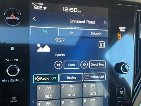 Used 2025 Subaru Outback Limited AWD/4WD image 18