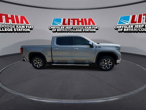 Used 2023 GMC Sierra 1500 SLT w/ SLT Premium Plus Package AWD/4WD image 9