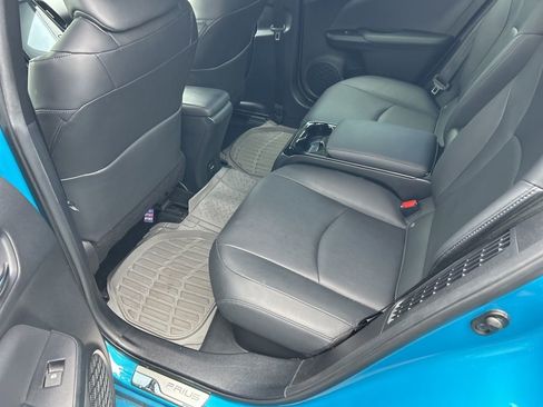 Used 2017 Toyota Prius Prime Advanced image 10