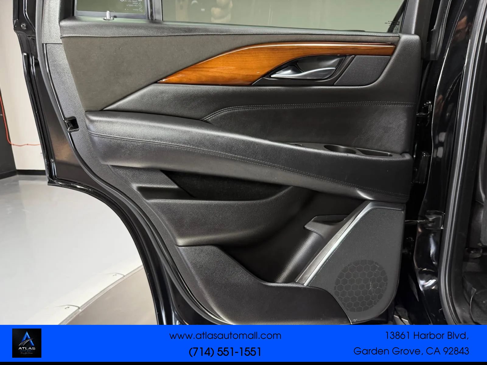 Used 2016 Cadillac Escalade Premium AWD/4WD image 20