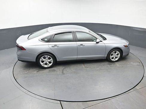 Certified 2023 Honda Accord LX image 38