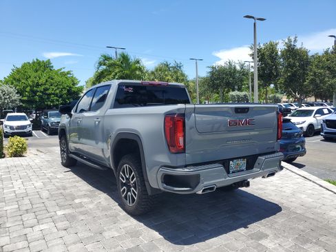Used 2025 GMC Sierra 1500 AT4 w/ AT4 Premium Package AWD/4WD image 4