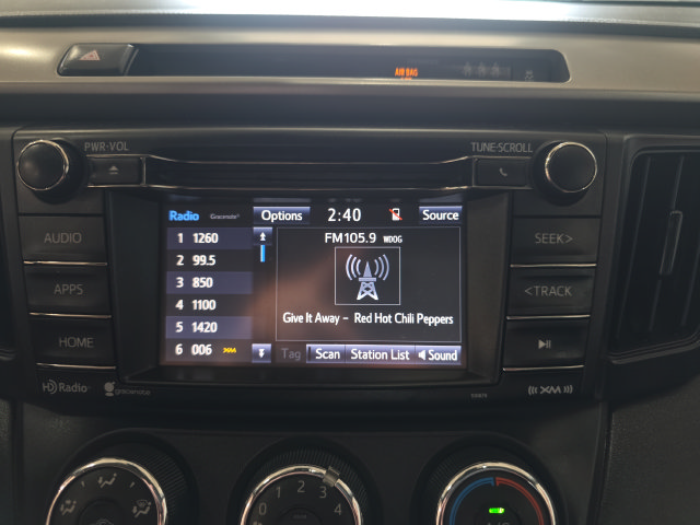 Used 2018 Toyota RAV4 LE w/ All Weather Liner Package FWD image 18