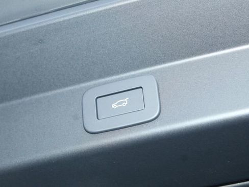 New 2026 Land Rover Range Rover Sport SE image 19