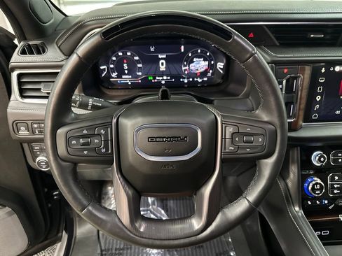 Used 2024 GMC Yukon XL Denali Ultimate AWD/4WD image 13