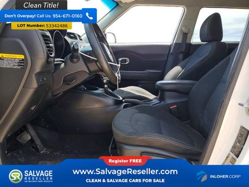 Used 2015 Kia Soul + FWD image 9
